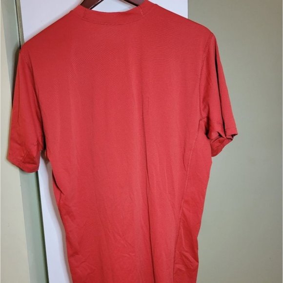 Arc'teryx performance athletic short sleeve tee-shirt in red, size large. - Picture 5 of 9